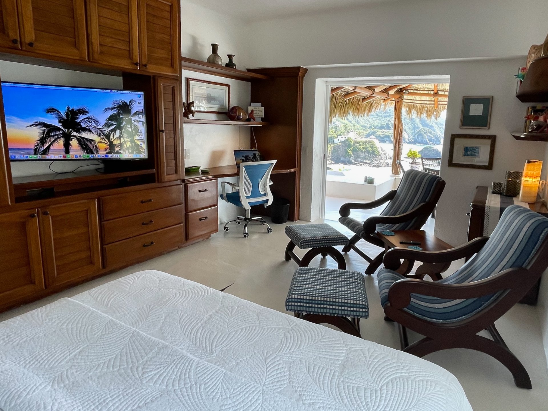 Guest Suite with Terrace